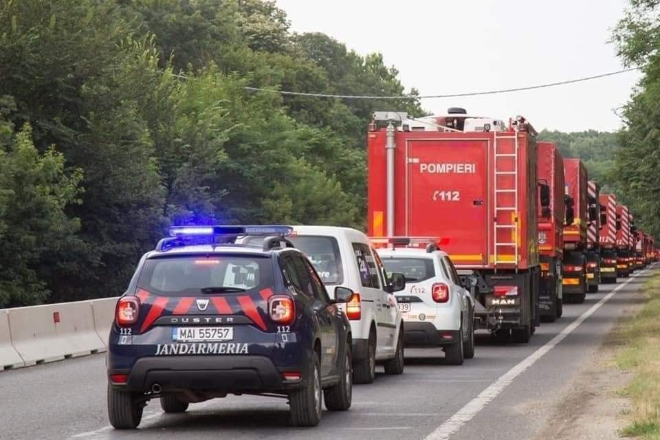 România trimite un batalion de 110 pompieri în Grecia pentru a ajuta la controlul incendiilor