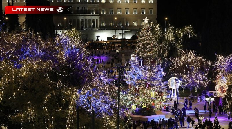 Piața Syntagma „mirosea a Crăciun”: Imagini impresionante de la iluminarea bradului - Video