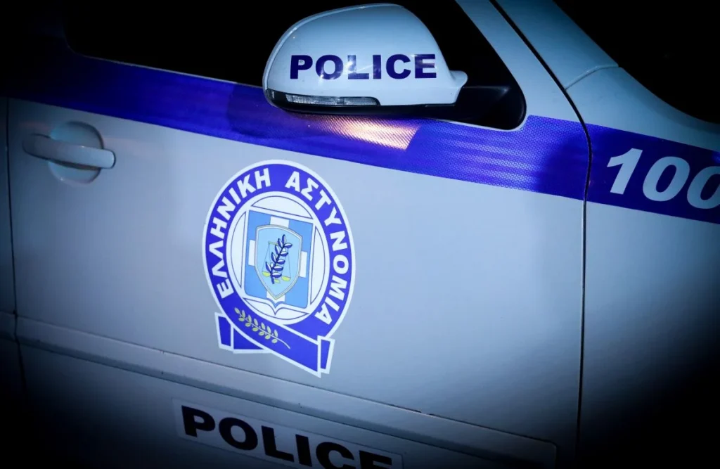 Salamina.. Un bărbat de 57 de ani a fost arestat pentru uciderea mamei sale