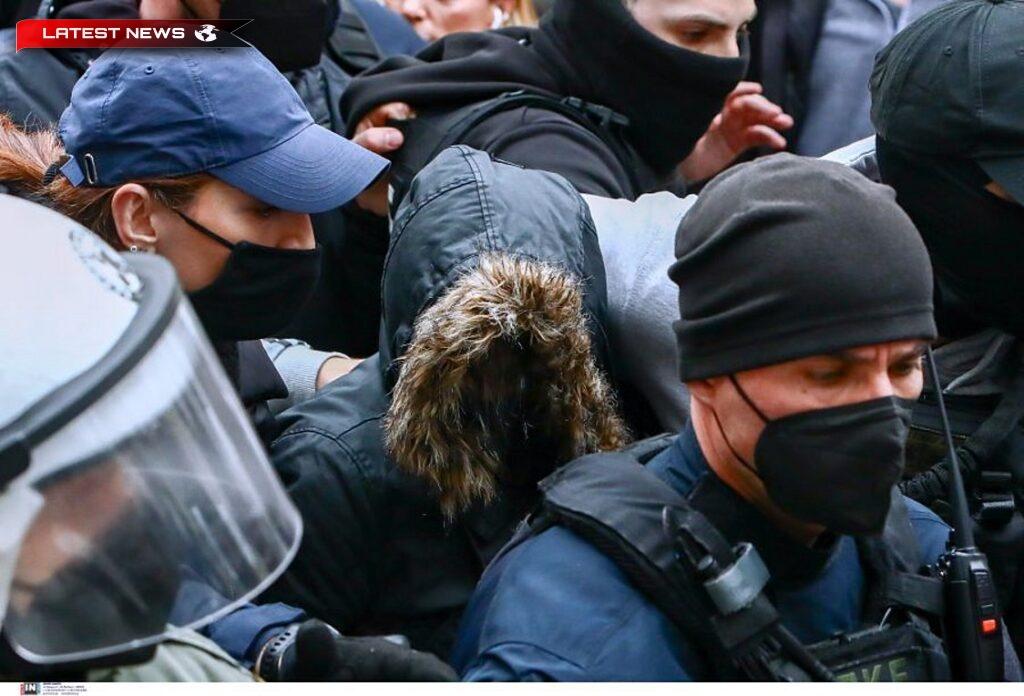 Rola Pisperego, acuzată că și-a ucis fiica, a fost dusă în judecată din Atena