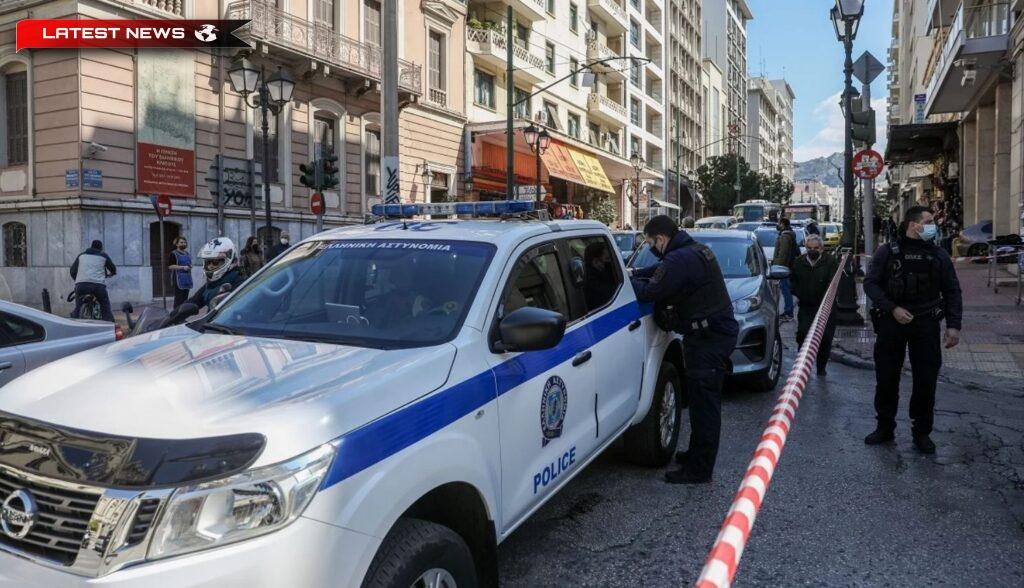 Poliția arestează 69 de imigranți ilegali și străini într-o percheziție în centrul Atenei