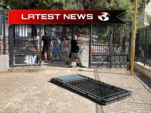 O ușă de metal a căzut peste un copil de 5 ani