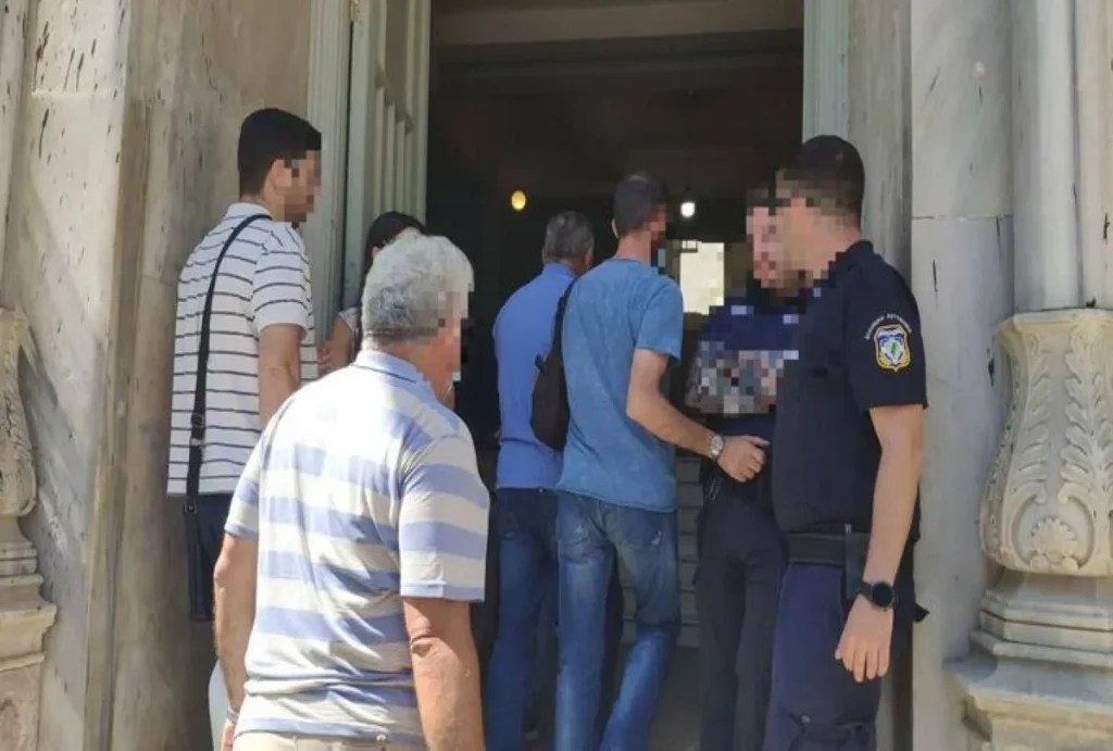 Arestarea unui sirian care a agresat sexual copiii partenerului său, pe insula Creta
