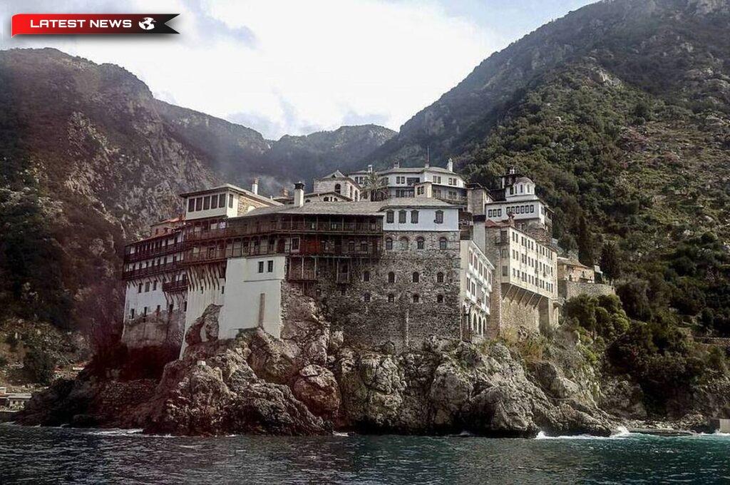 Tragedie pe Muntele Athos: Pelerin mort - A căzut în mare cu mașina