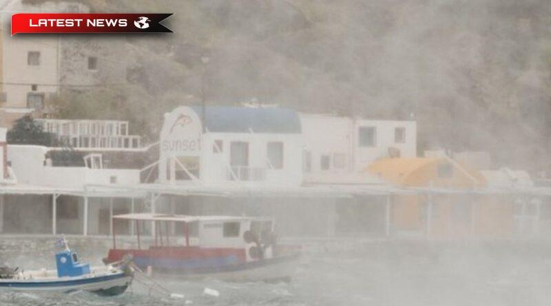 Alunecări de teren și întreruperi de curent.. Furtuni puternice au lovit Santorini | video