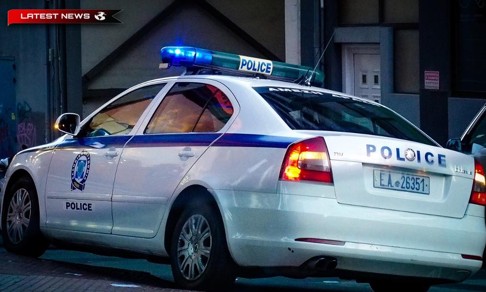 O mașină din Atena-Corint a luat foc în timp ce se deplasa - Vezi videoclipul