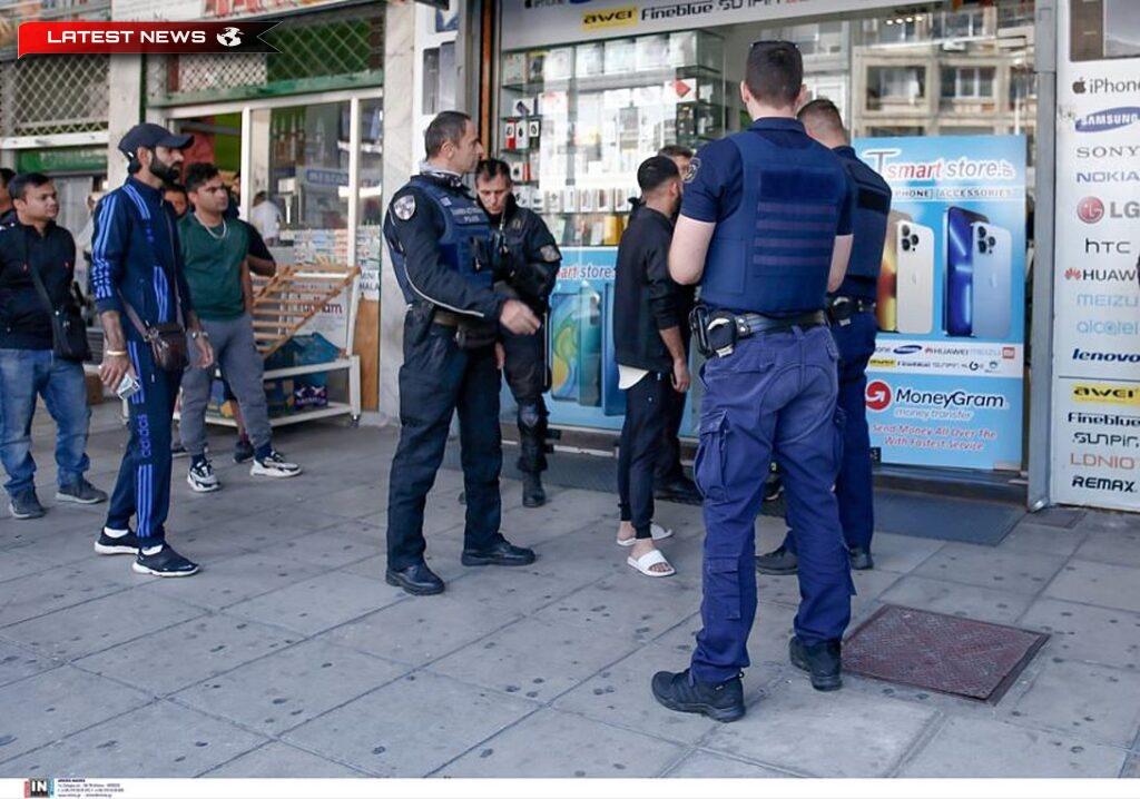 Salonic .. Patru hoți arestați în timp ce încercau să jefuiască un magazin mobil - video