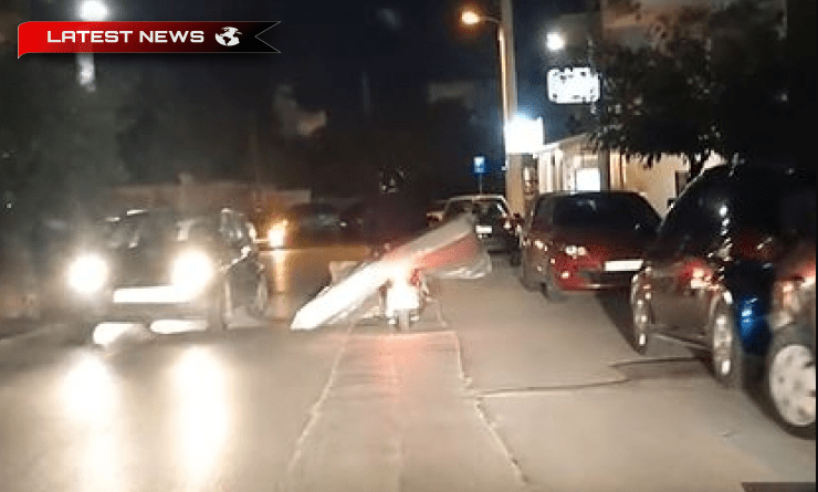 Heraklion: Un șofer inconștient a transportat o saltea dublă cu... o motocicletă (Video)