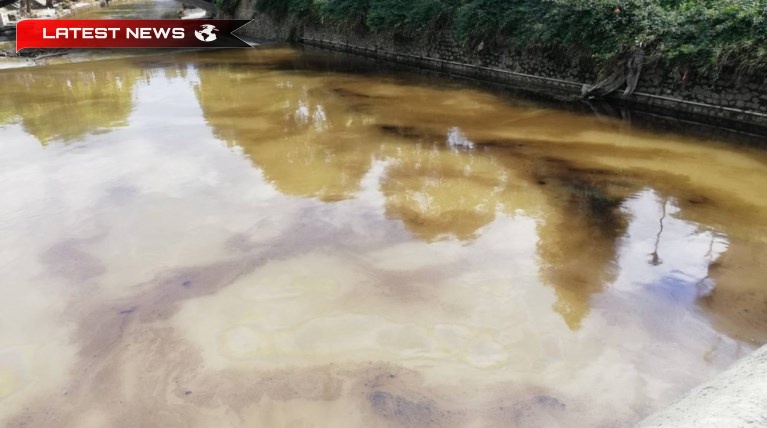Trikala: Deversare uriașă de petrol în apele râului Lithios Fotografii si Video