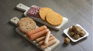 Nou studiu: Carnea procesată poate crește riscul de demență, cancer, boli de inimă și diabet