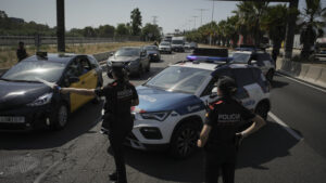 Spania anunță arestarea membrilor unei rețele internaționale de trafic ilegal de migranți din Asia și America Latină