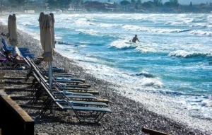 Vânturi puternice de tip „Meltemi” în Marea Egee Temperaturile rămân stabile