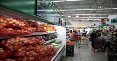 Ministerul Dezvoltării anunță intensificarea controalelor în supermarketuri pe fondul riscului de creștere a prețurilor