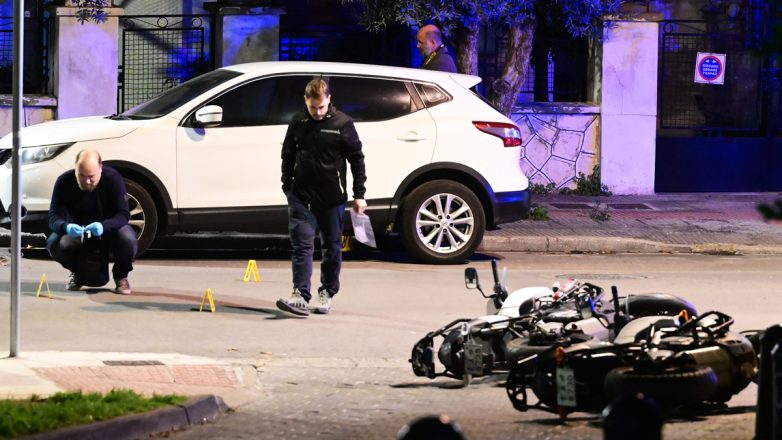 Operațiune amplă de căutare în Daphne pentru prinderea a patru suspecți implicați într-o spargere și rănirea unor polițiști