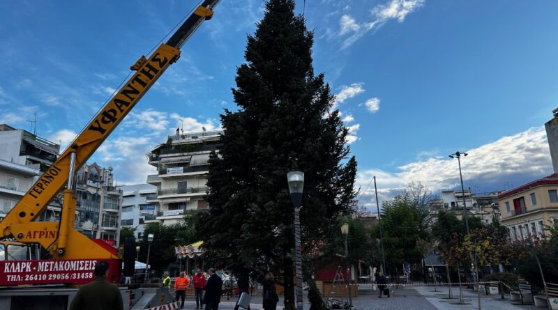 Atena stabilește data aprinderii bradului de Crăciun din Piața Syntagma