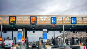 Nu vor fi introduse taxe rutiere în Agios Stefanos… Guvernul confirmă poziția Nu vor fi introduse taxe rutiere în Agios Stefanos… Guvernul confirmă poziția