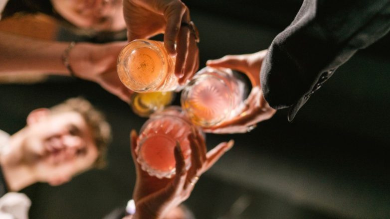 Controale intensificate privind fumatul și alcoolul în Atena